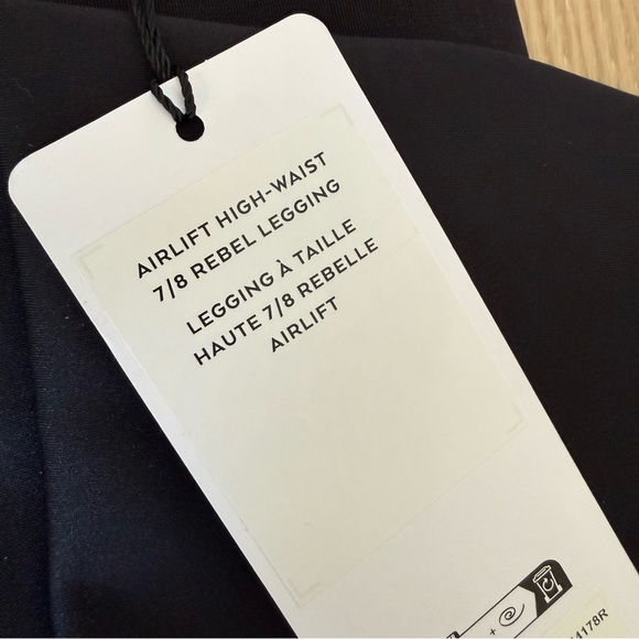 ALO Yoga Black High-Rise Athletic Leggings - Picture 8 of 9